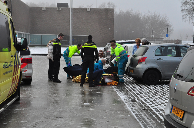 Vrouw flink gewond door spekglad wegdek aan de Drunenseweg Waalwijk