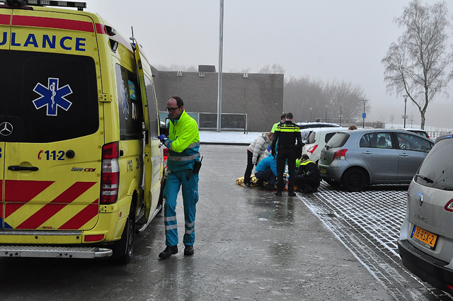 Vrouw flink gewond door spekglad wegdek aan de Drunenseweg Waalwijk