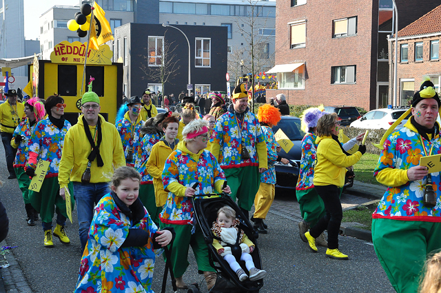 Optocht in Schoenlapperslaand Waalwijk