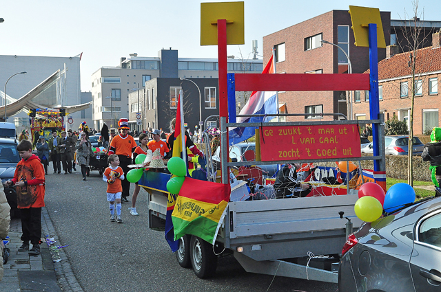 Optocht in Schoenlapperslaand Waalwijk