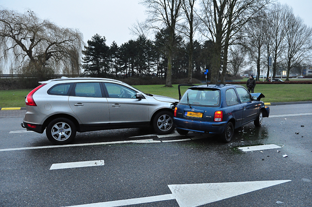 Aanrijding aan de Taxandriaweg Waalwijk