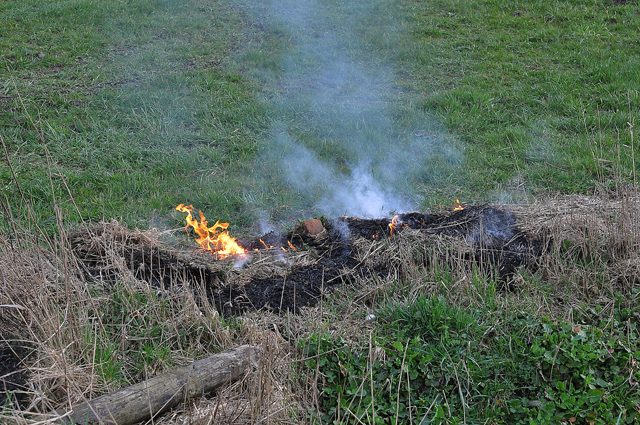 Buitenbrandje aan de Weteringweg Waalwijk