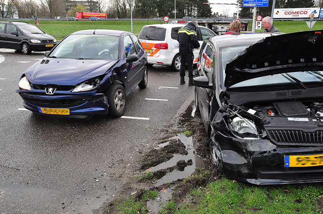 Aanrijding door rukwind aan de Kloosterheulweg Waalwijk
