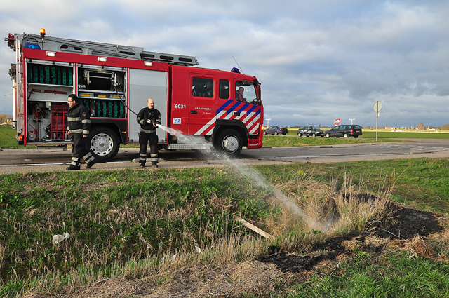 Buitenbrandje aan de Weteringweg Waalwijk