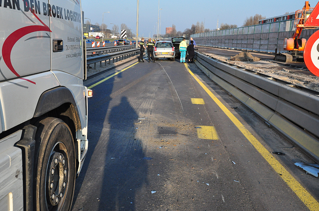 Flinke file door ongeval op de A59 (Maasroute) Waalwijk