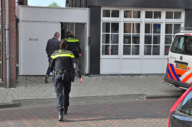 UPDATE: Man slaat vrouw met honkbalknuppel in elkaar aan de Grotestraat Waalwijk