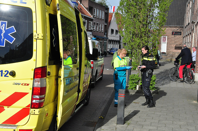 UPDATE: Man slaat vrouw met honkbalknuppel in elkaar aan de Grotestraat Waalwijk