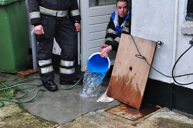 Keuken blank door gesprongen hoofdwaterleiding aan het Laageinde Waalwijk