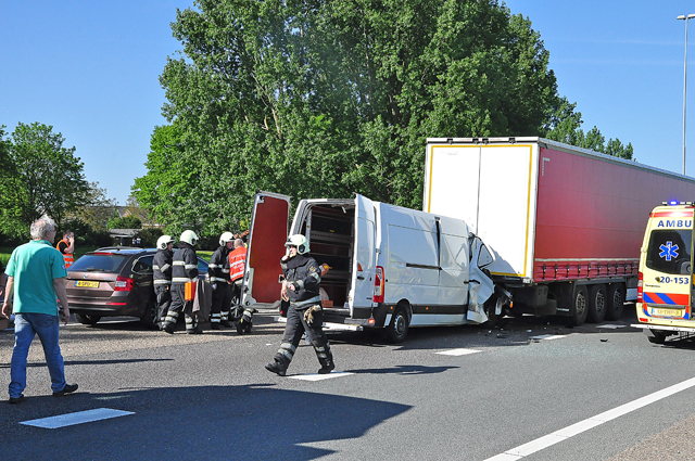 UPDATE: Man zwaargewond na ongeval op de A59 (Maasroute) Waalwijk