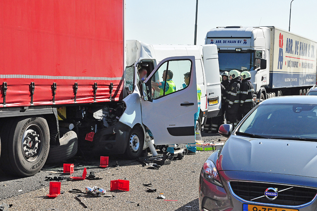 UPDATE: Man zwaargewond na ongeval op de A59 (Maasroute) Waalwijk