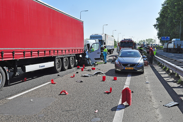 UPDATE: Man zwaargewond na ongeval op de A59 (Maasroute) Waalwijk