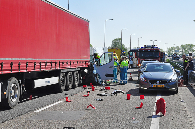 UPDATE: Man zwaargewond na ongeval op de A59 (Maasroute) Waalwijk