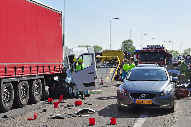 UPDATE: Man zwaargewond na ongeval op de A59 (Maasroute) Waalwijk