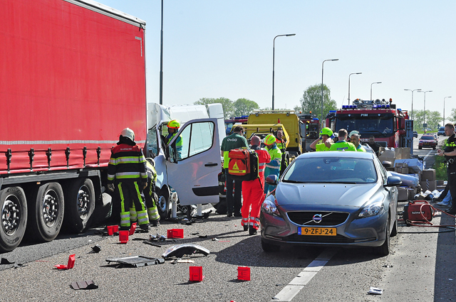UPDATE: Man zwaargewond na ongeval op de A59 (Maasroute) Waalwijk