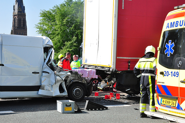 UPDATE: Man zwaargewond na ongeval op de A59 (Maasroute) Waalwijk