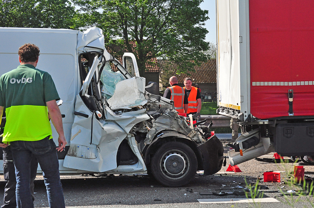 UPDATE: Man zwaargewond na ongeval op de A59 (Maasroute) Waalwijk