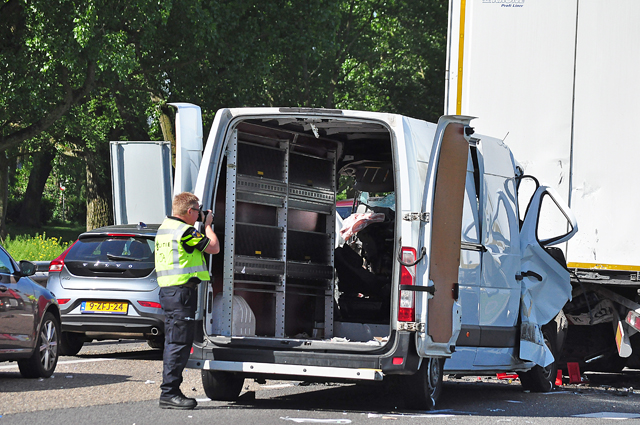 UPDATE: Man zwaargewond na ongeval op de A59 (Maasroute) Waalwijk