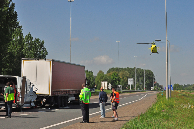 UPDATE: Man zwaargewond na ongeval op de A59 (Maasroute) Waalwijk