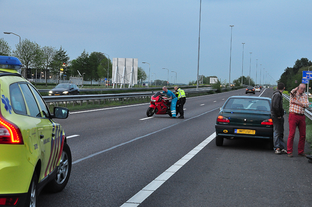 Motorrijder zwaargewond bij ongeluk op de A59 (Maasroute) Waalwijk