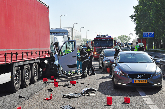 UPDATE: Man zwaargewond na ongeval op de A59 (Maasroute) Waalwijk