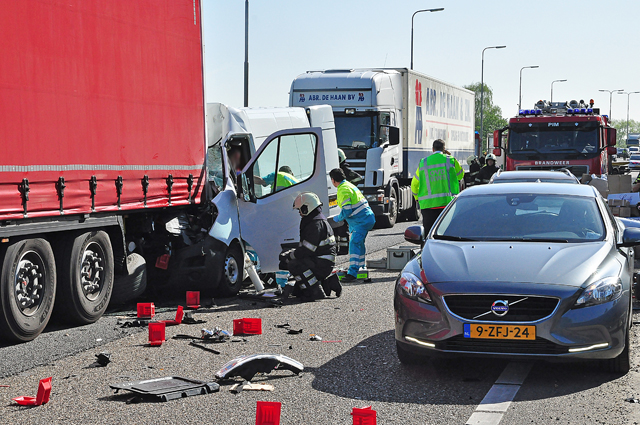 UPDATE: Man zwaargewond na ongeval op de A59 (Maasroute) Waalwijk