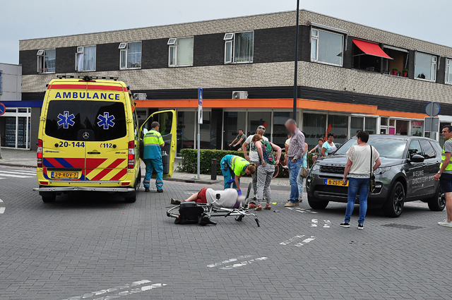 Man aangereden op beruchte kruising aan de Grotestraat Waalwijk