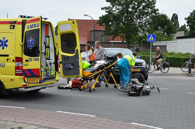 Man aangereden op beruchte kruising aan de Grotestraat Waalwijk
