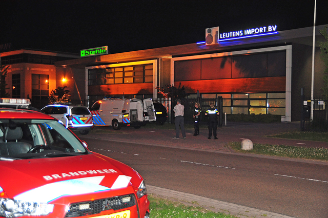 Klopjacht op inbreker aan de Prof. Asserweg Waalwijk