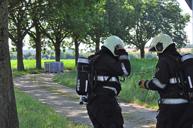 UPDATE: 1000 liter vaten gevonden aan de Oude Maasweg Waalwijk