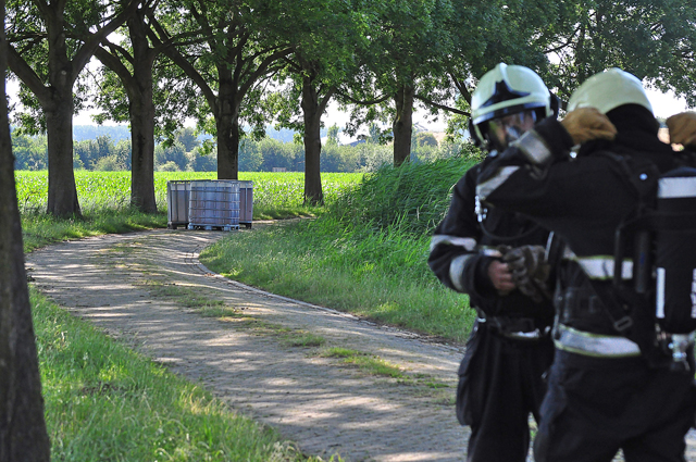 UPDATE: 1000 liter vaten gevonden aan de Oude Maasweg Waalwijk
