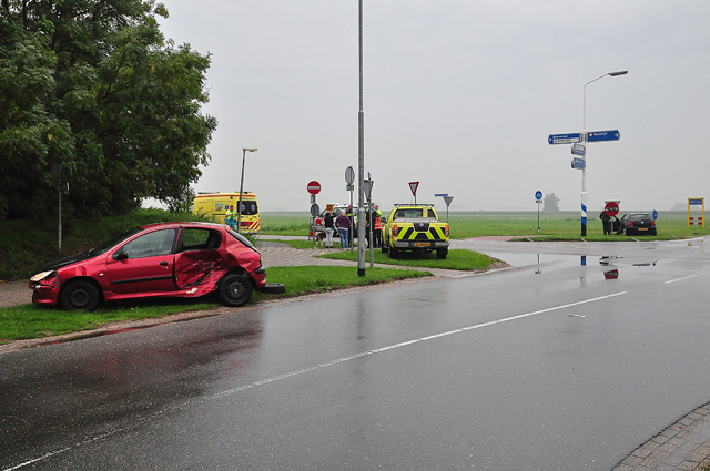 Aanrijding op beruchte kruising aan de Kloosterheulweg Waalwijk