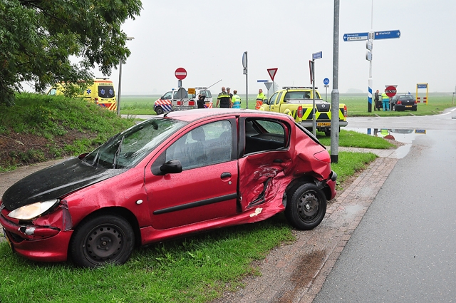 Aanrijding op beruchte kruising aan de Kloosterheulweg Waalwijk