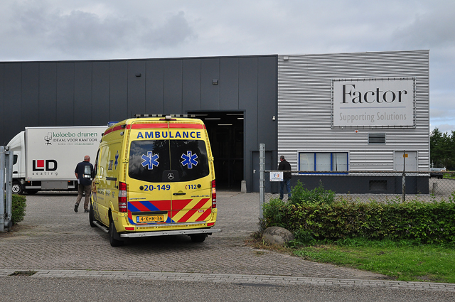 Man gewond na val in bedrijfshal aan de Havenweg Waalwijk