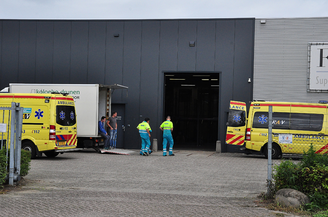 Man gewond na val in bedrijfshal aan de Havenweg Waalwijk