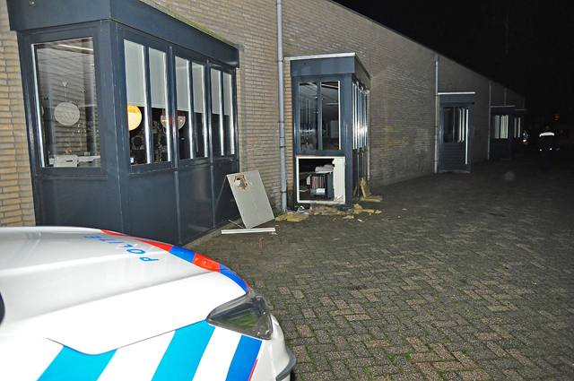 Veel schade bij inbraak aan de Professor Kamerlingh Onnesweg Waalwijk