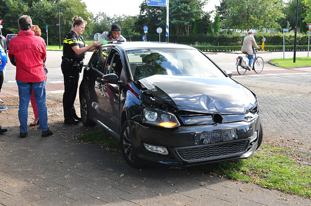 Botsing met RKC-speler Valpoort leidt tot opstopping aan de Akkerlaan Waalwijk