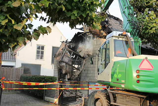 Brand laait weer op in woning aan de Grotestraat Waalwijk