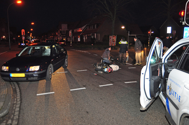 Flinke aanrijding op kruising aan de Putstraat Waalwijk