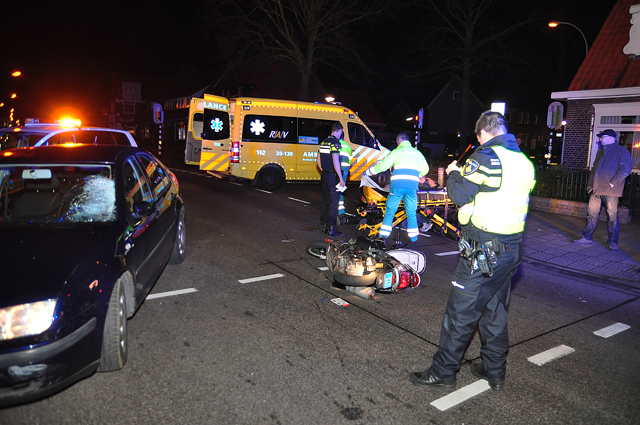 Flinke aanrijding op kruising aan de Putstraat Waalwijk
