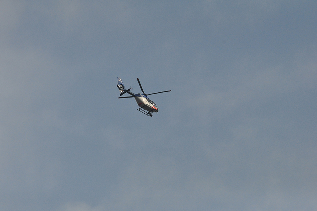 Politiehelikopter boven Waalwijk: Man en vrouw aangehouden aan de Stijn Streuvelsstraat Waalwijk