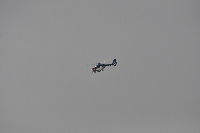 Politiehelikopter boven Waalwijk: Man en vrouw aangehouden aan de Stijn Streuvelsstraat Waalwijk
