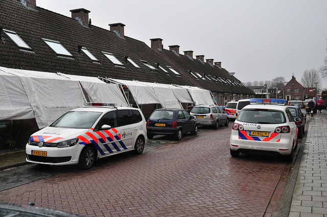 Politiehelikopter boven Waalwijk: Man en vrouw aangehouden aan de Stijn Streuvelsstraat Waalwijk