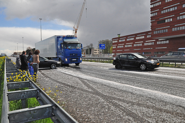 UPDATE: Zware ongelukken op A59 (Maasroute) Waalwijk