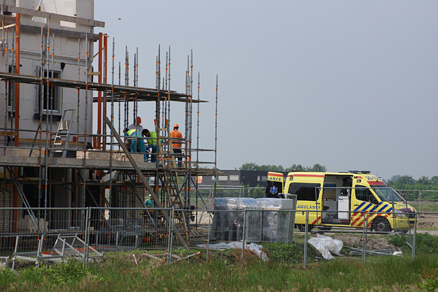 Bouwvakker gewond bij ongeluk Waalwijk