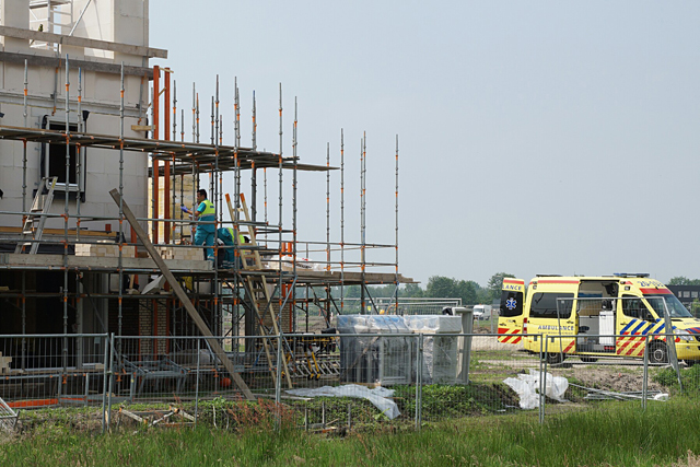 Bouwvakker gewond bij ongeluk Waalwijk