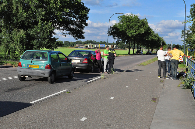 Kop-staartbotsing op Drunenseweg in Waalwijk
