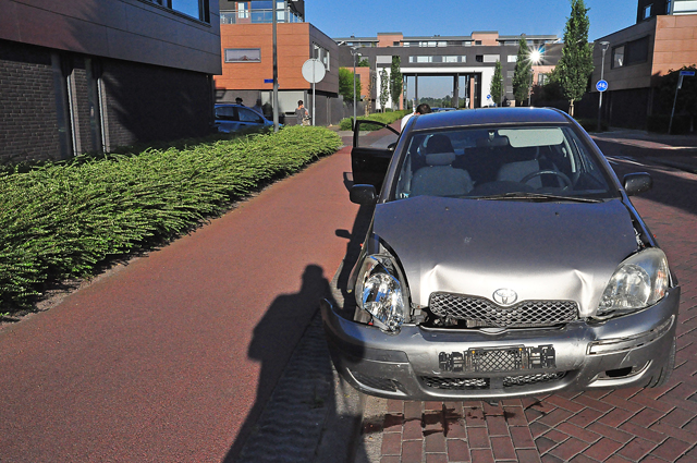 Botsingen door laagstaande zon in Waalwijk