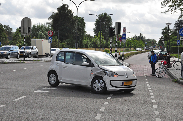 Aanrijding op kruising Putstraat Waalwijk