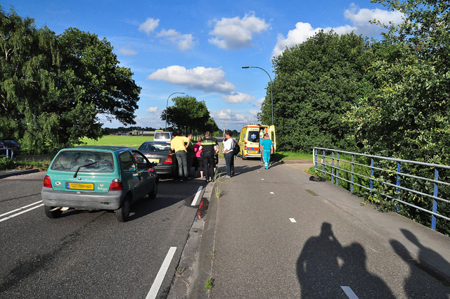 Kop-staartbotsing op Drunenseweg in Waalwijk