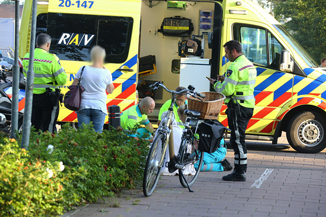 Vrouw op elektrische fiets gewond bij aanrijding op Cesar Francklaan in Waalwijk